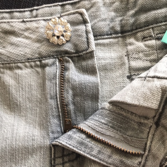 Kenzie Girl Brand - Denim Heart Skirt (Rare HTF) - Picture 11 of 11